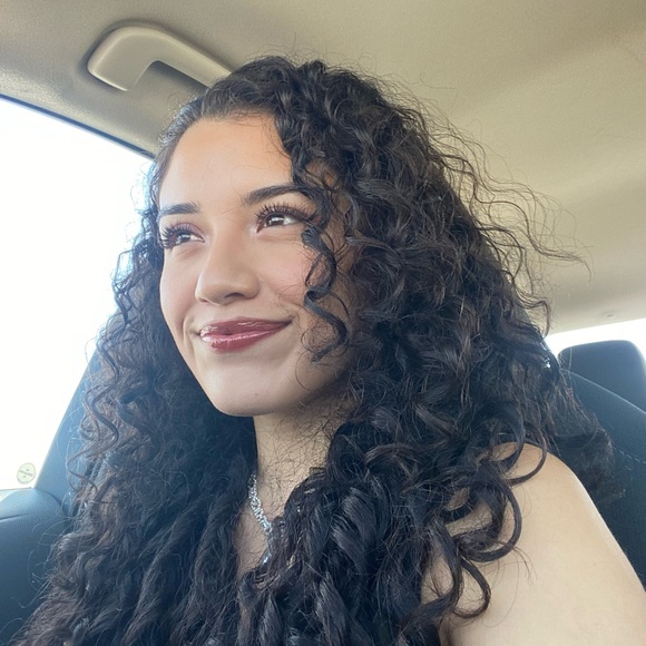 Meet your Posher, Mildreth - Picture 2 of 4